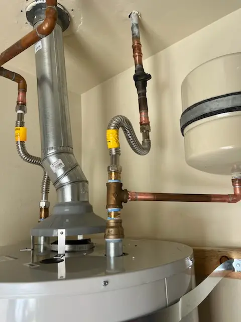 Water heater installation and plumbing repair in Wellshire